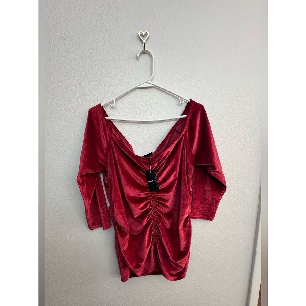 NWT Torrid Stretch Velvet Shirred Front Off-The-Shoulder Top - Red - Size 1 & 2 - Picture 7 of 14